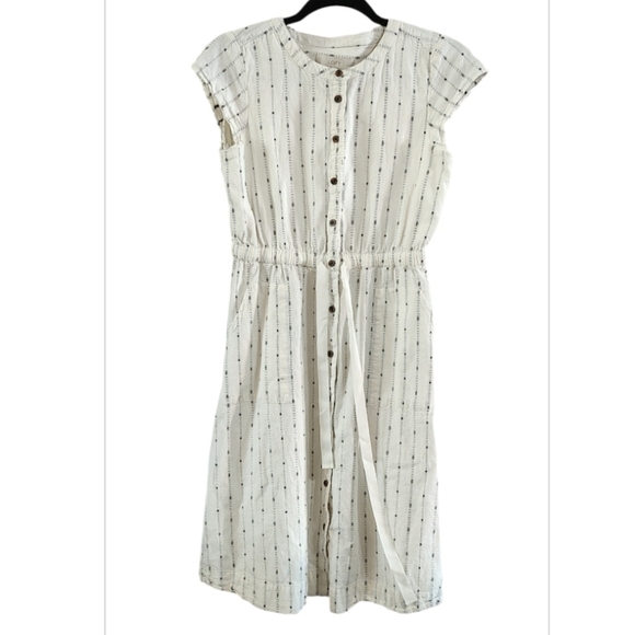 LOFT Dresses & Skirts - LOFT Cream and Black Cap Sleeve Button Down Dress